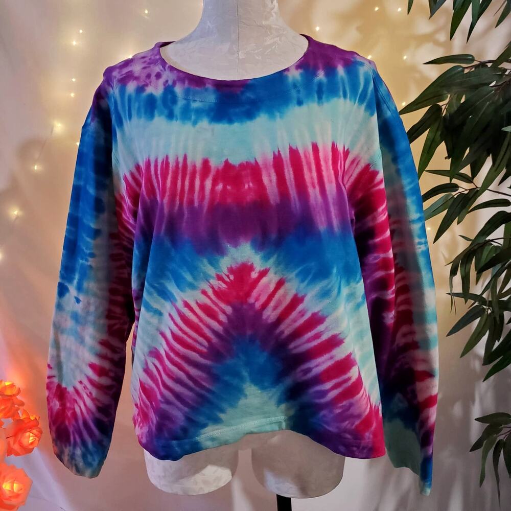 L.L. Bean Tie Dye Cropped Boxy Fit Sweatshirt Women's Size L Hippie Pullover